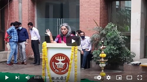 Smt. Anuradha Prasad, DG, ESIC sharing some personal motivating life stories with the women of ESIC